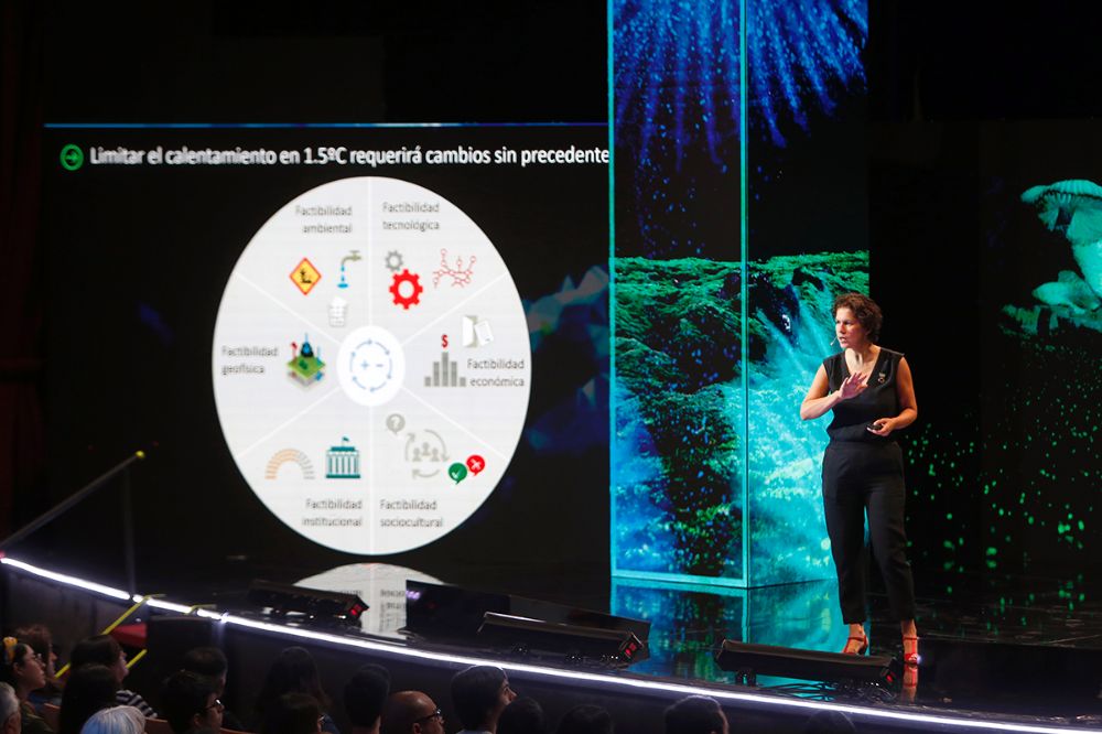 La académica Maisa Rojas realizó una exposición sobre cambio climático, en la cuarta y última jornada del Congreso Futuro en Santiago. El encuentro continúa este viernes en regiones.