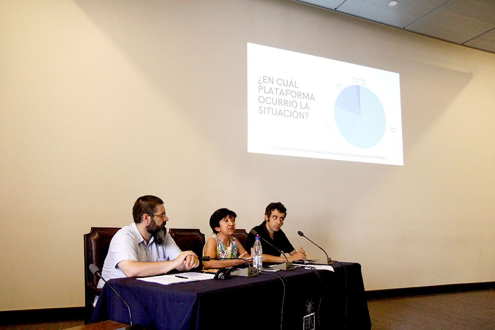 El informe registra 138 casos que van desde ataques, amenazas e intimidaciones a periodistas hasta el seguimiento de comunicadores por parte de servicios de inteligencia.