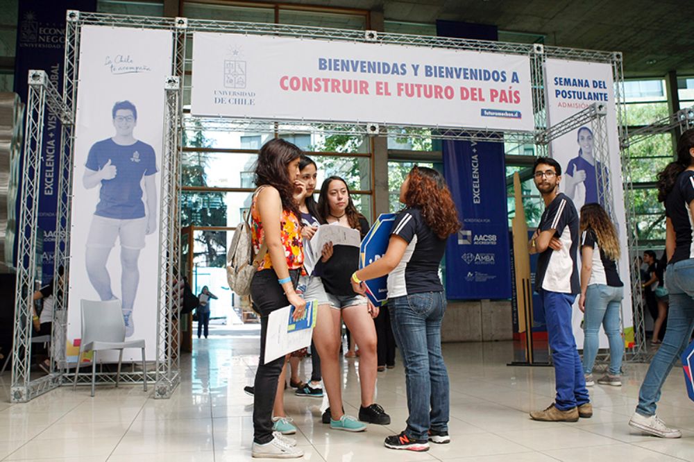 Las carreras de Ingeniería y Ciencias (plan común), Derecho y Medicina de la Universidad de Chile fueron las carreras más postuladas del proceso de admisión 2020.