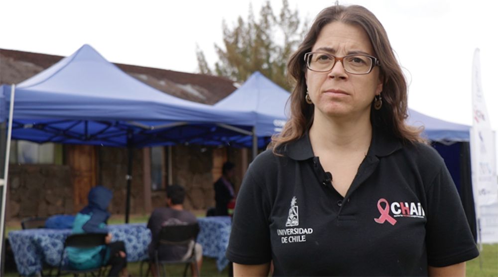 "Esta no es la forma de curar el VIH masivamente, es una nueva ventana que se abre para nuevas líneas de investigación", explica la académica e integrante del Grupo CHAIR, Claudia Cortés.