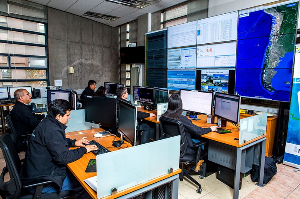 Este efecto se pudo apreciar al comparar el registro de la estación de prueba que tiene el CSN en la ciudad de Santiago, MT 18, donde se evidencia que el ruido sísmico disminuyó en cuarentena.