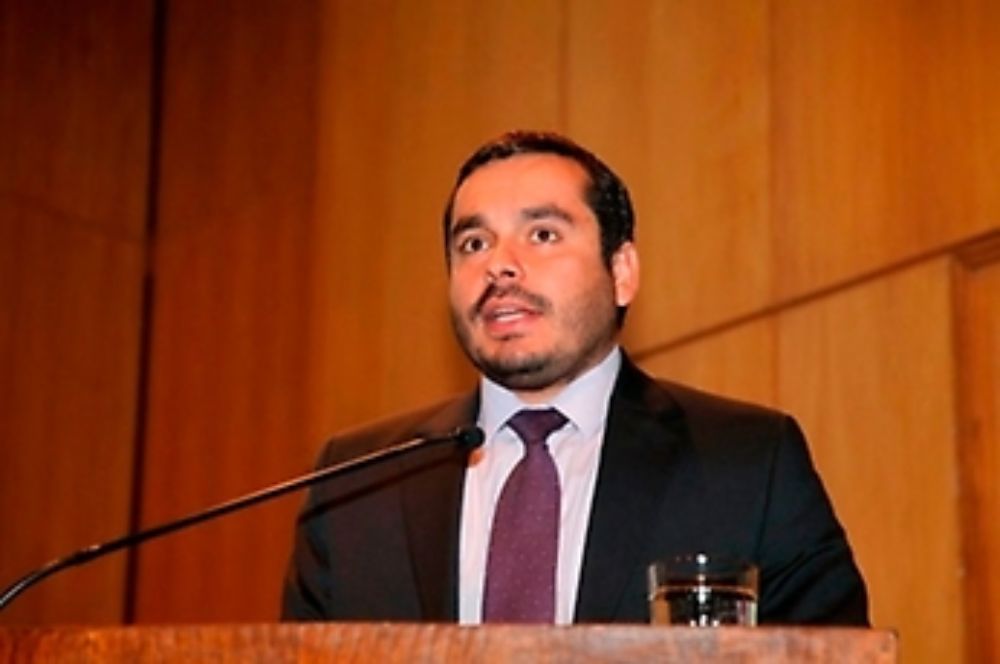 "La Universidad posee atribuciones para crear sus propias normas respecto de los académicos, y el ejercicio de esa potestad se ha materializado en este reglamento", dijo Fernando Molina.