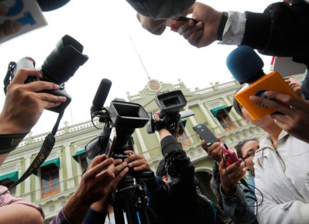 La transmisión del ciclo se realiza cada lunes y viernes en el canal de youtube del ICEI y a través de Facebook Live.