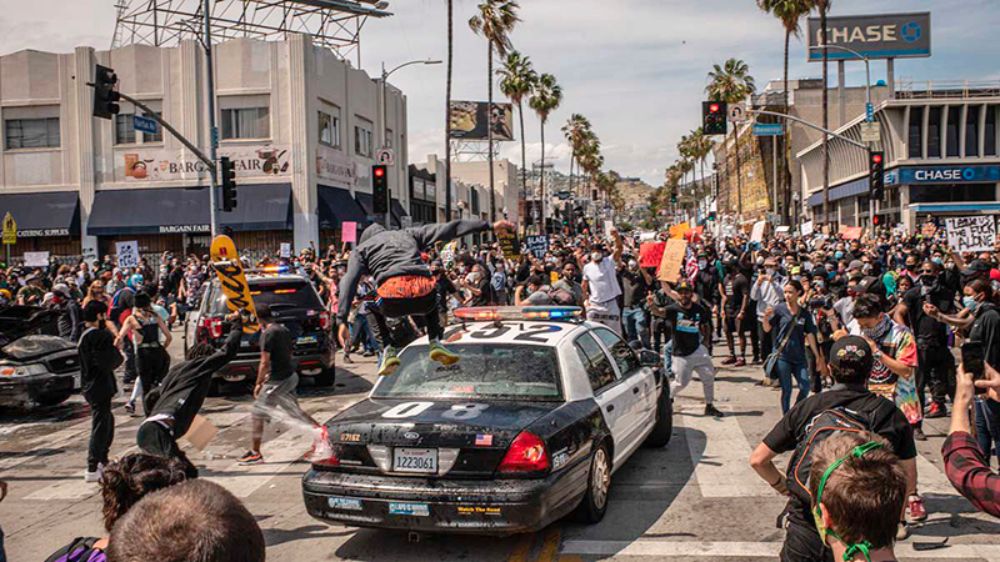 Las protestas por el asesinato de George Floyd rápidamente se extendieron por decenas de ciudades de Estados Unidos.