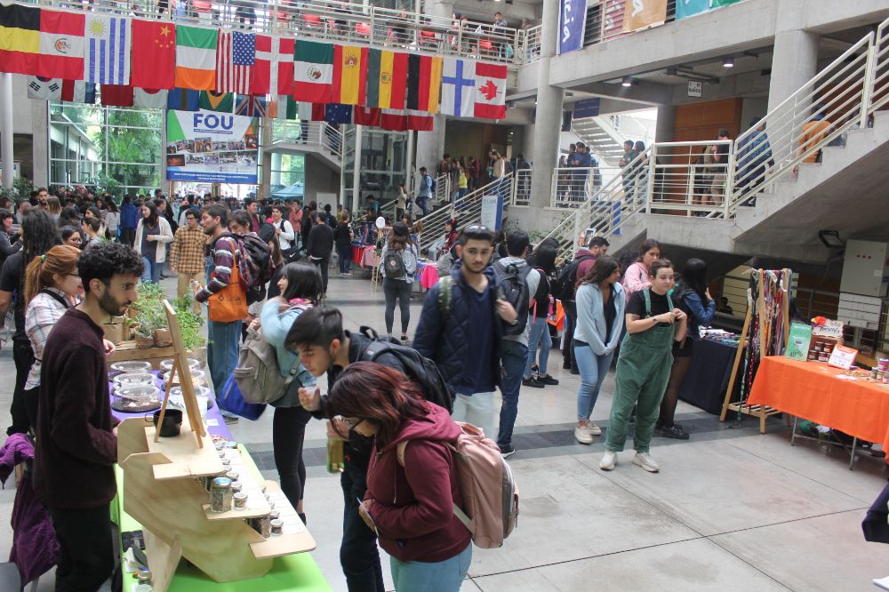 Entre estas medidas están las Prácticas Sociales, la Feria de Emprendedores Sustentables El Mercadito y  el catálogo online MYPES.