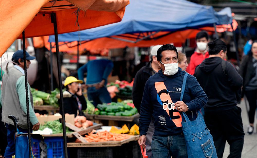 En comunas como El Bosque, La Pintana y Puente Alto, en tanto, la movilidad bajó sólo un 30%. Esto reflejaría una causa socioeconómica en la efectividad de las cuarentenas.