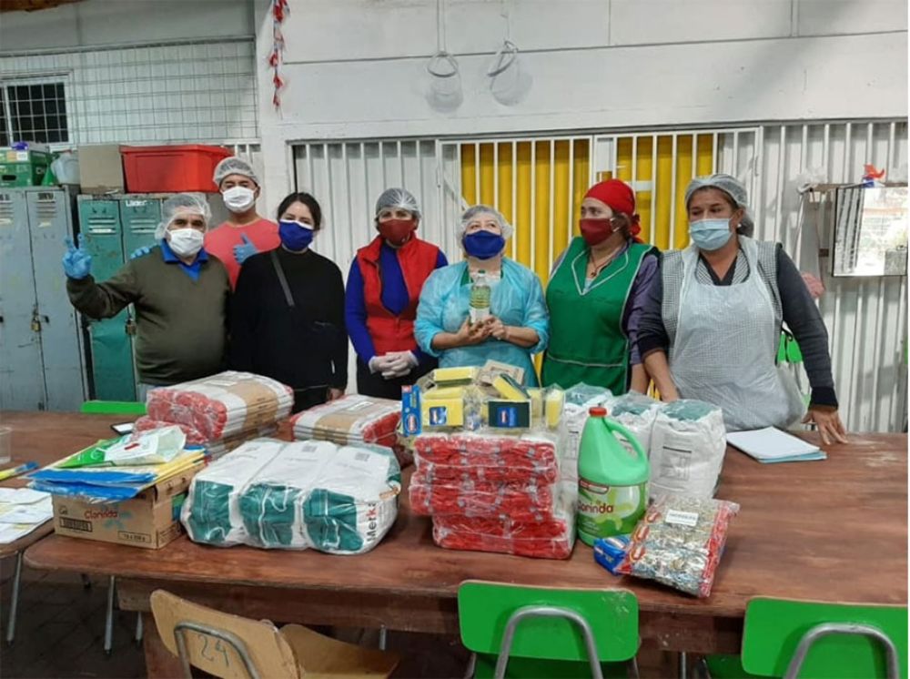 Desde este comité hoy están siendo abastecidas vecinas y vecinos de cinco villas de la comuna de La Pintana: las villas Colombia, Salvador Dalí, Diego de Almagro y Magdalena 1 y 2.