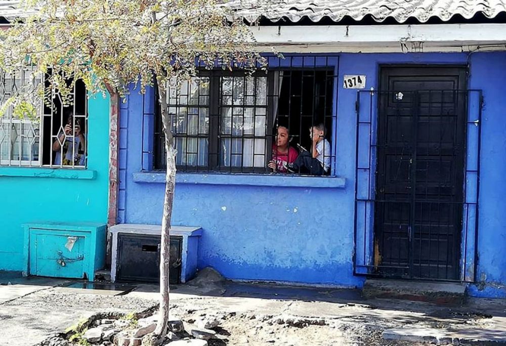 Una de las principales medidas de prevención del contagio por COVID-19 ha sido la "distancia física" entre las personas. 