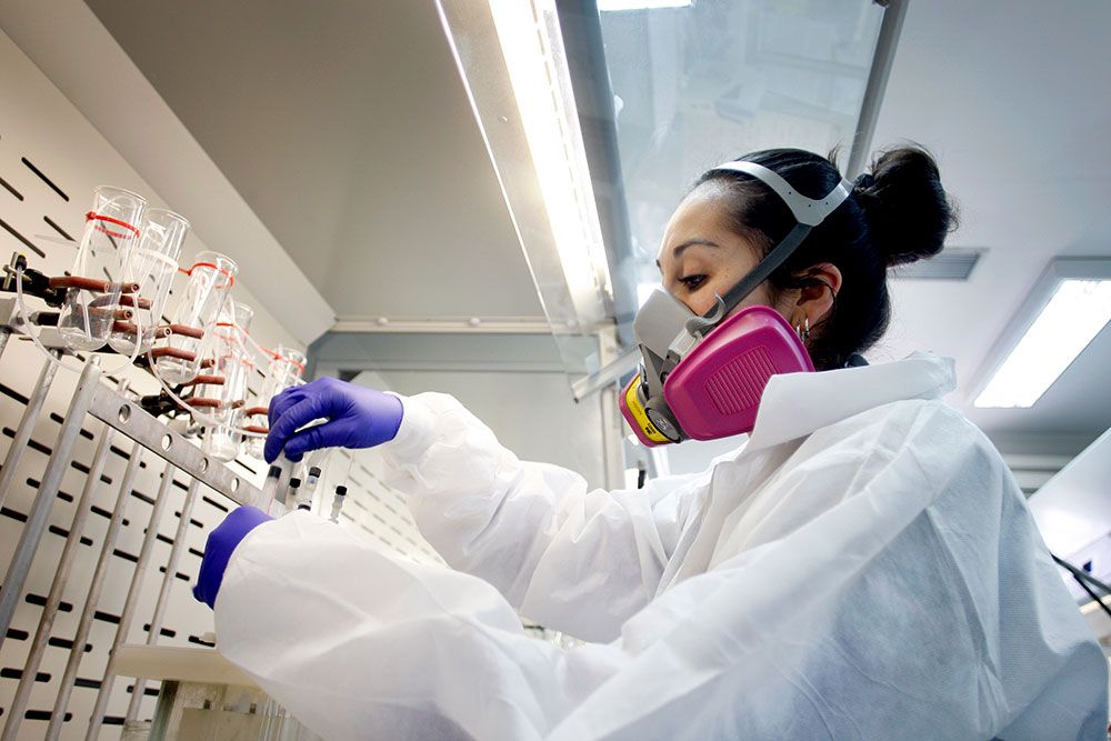 El 2020 hay "hasta un 50 por ciento más de pérdida de productividad entre las mujeres", según el investigador de astrofísica en la Universidad de Monash, Andy Casey.