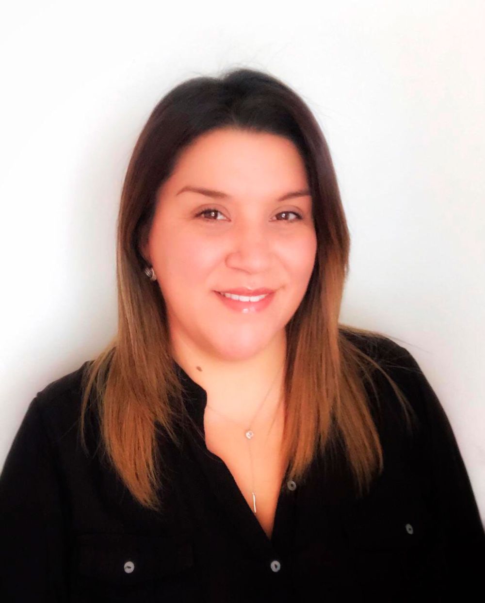 Gabriela Martínez, doctora en Ciencias Biomédicas y directora de Educación del Instituto de Neurociencia Biomédica de la Facultad de Medicina.