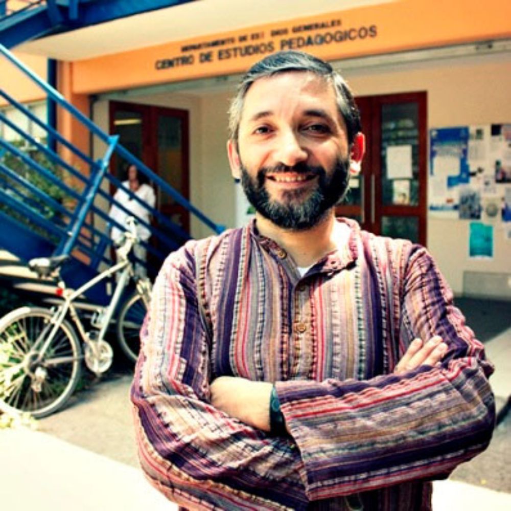  Bernardo González, académico del Departamento de Estudios Pedagógicos de la U. de Chile.
