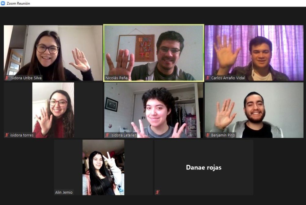 Los y las estudiantes han debido trabajar de manera remota en la gestión de los proyectos.