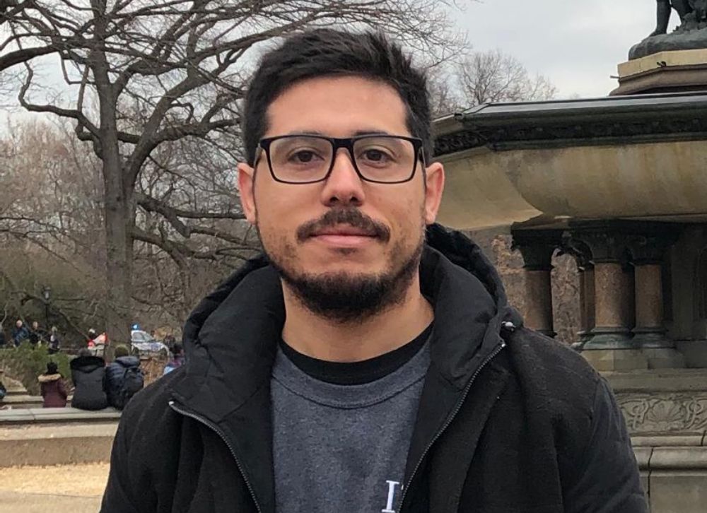 El Doctor en Bioquímica, Exequiel Medina, forma parte del equipo de trabajo que lidera el proyecto del profesor Babul.