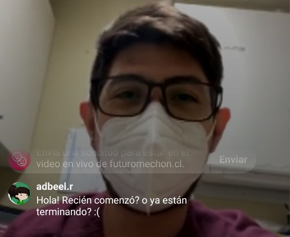 Estudiantes y egresados coincidieron en que es importante aprovechar todas las oportunidades que da la U. de Chile para desarrollarse en distintas facetas y no solo estudiar. 