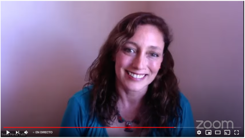 La vicerrectora de Asuntos Comunitarios y Estudiantiles, Sonia Pérez Tello, lideró la ceremonia con un marcado acento comunitario.