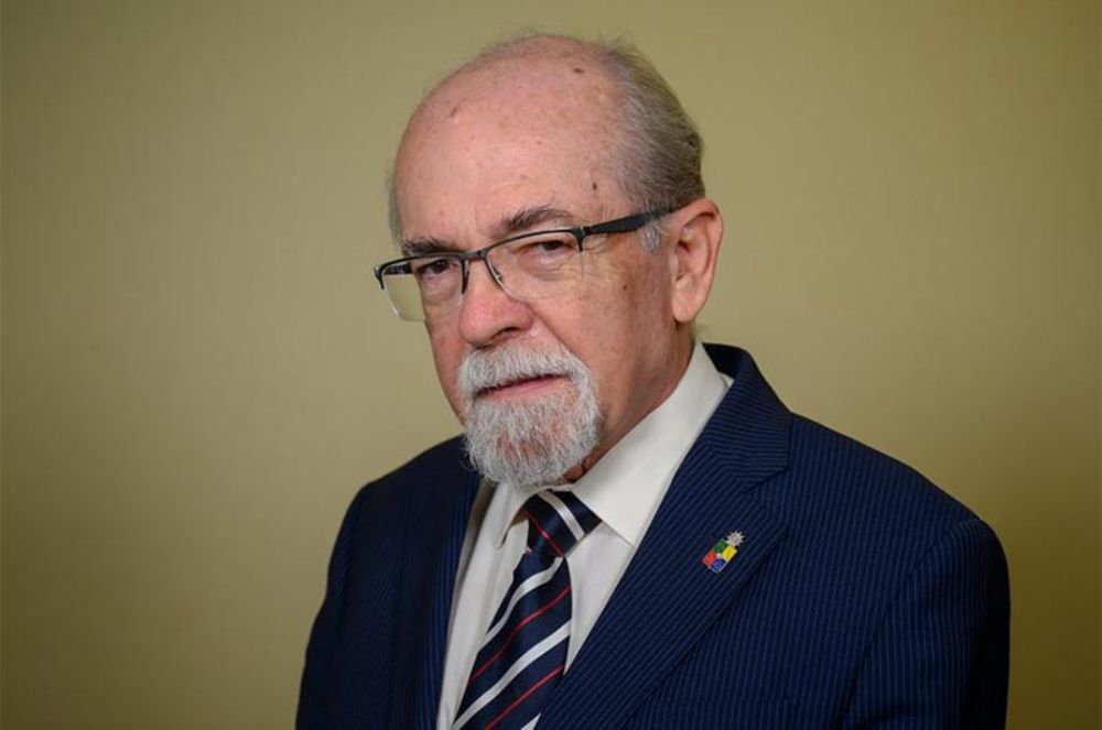 En Tantaku, los usuarios interesados en astronomía podrán acceder a las clases de José Maza.