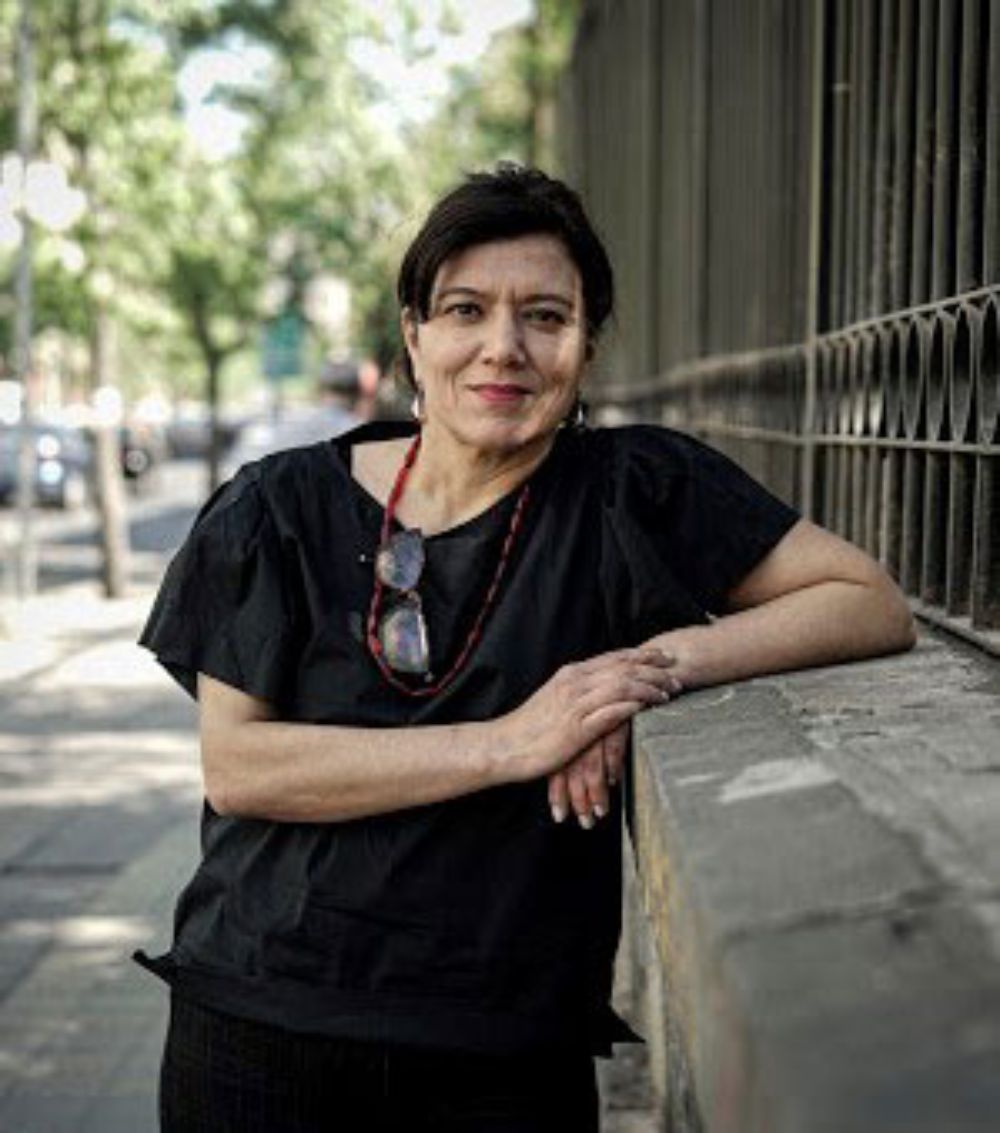 Paola Jirón sostiene que los requerimientos de estos vehículos eléctricos, entre otras cosas, revelan la necesidad de pensar en un modelo de desarrollo urbano asociado a la electromovilidad.