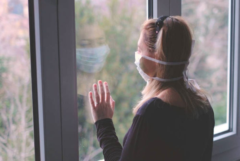 Sobre los plazos, la académica Soledad Martínez sostiene que, de aquí a un año, "hay cero posibilidad" de que la pandemia termine.