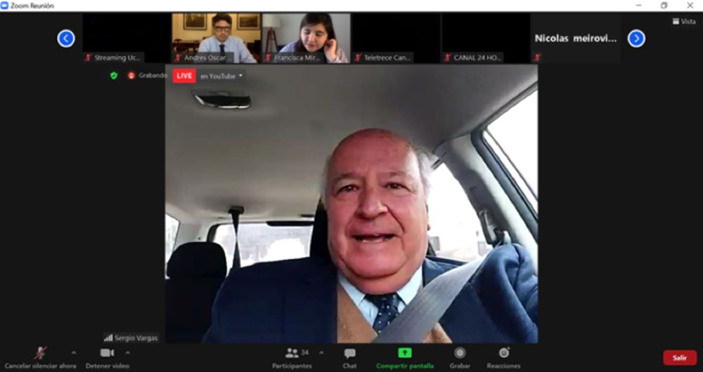 Tras participar del arribo de las vacunas, el doctor Sergio Vargas, uno de los investigadores a cargo del estudio de la U. de Chile destacó el compromiso mostrado por los voluntarios.