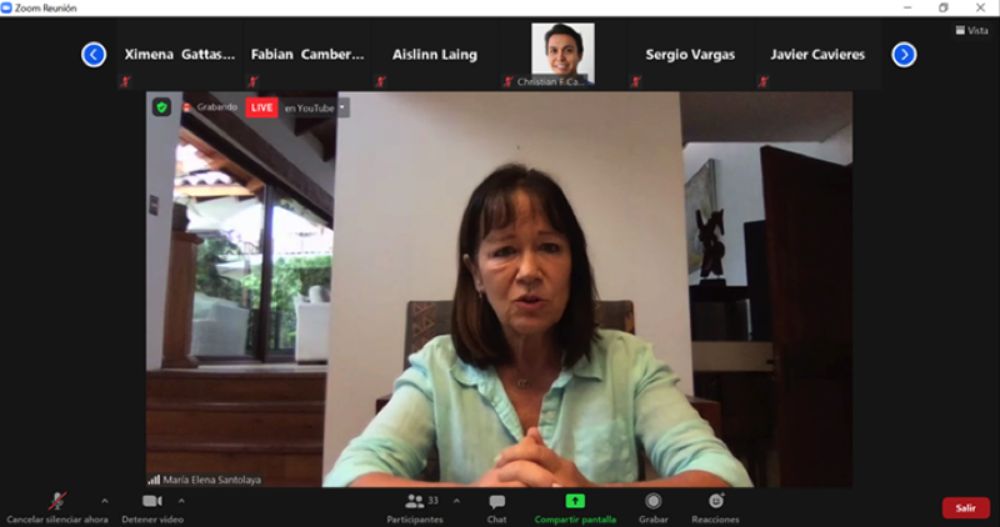 "Mi llamado es a que nos vacunemos todos, con la vacuna que corresponda y que esté disponible, y que eso lo hagamos por protección personal, de personas que viven de nosotros", dijo la dra. Santolaya 