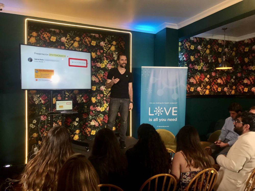 En 2019, Epistemonikos lanzó la Plataforma L·OVE, donde hoy se aloja el L·OVE (repositorio de evidencia) de COVID-19.