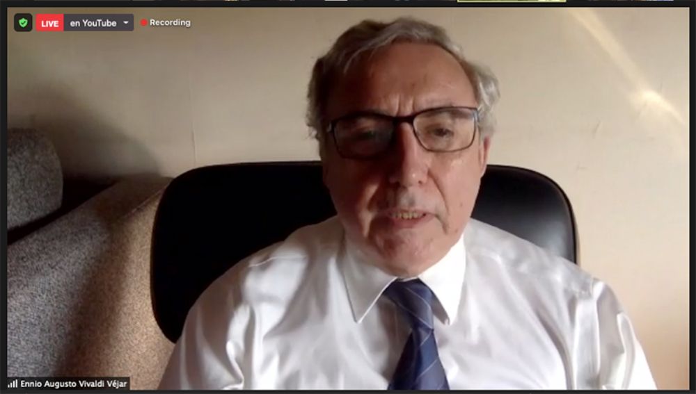 "Consideramos que hoy más que nunca es de vital importancia generar espacios de encuentro y promover el trabajo de las y los músicos del país", expuso el Rector de la U. de Chile, Ennio Vivaldi.