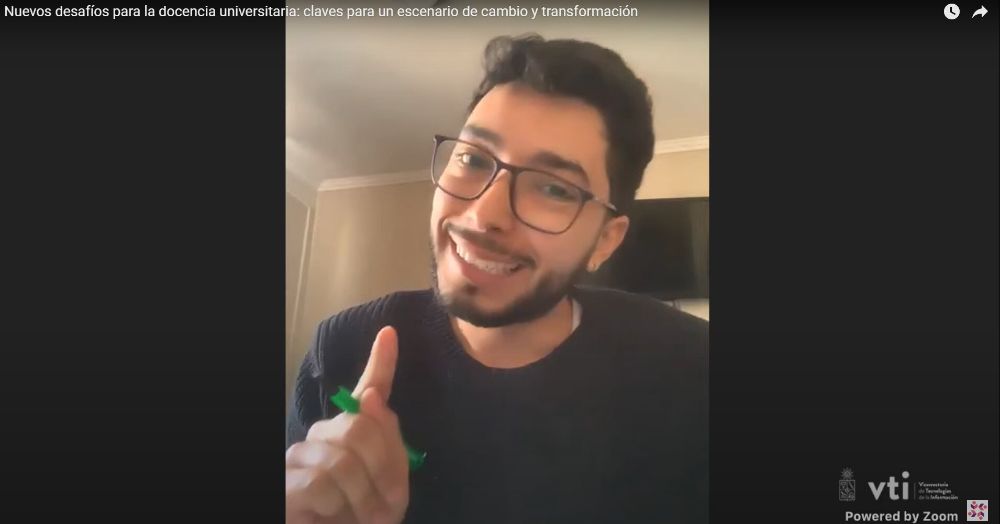 El estudiante de Trabajo Social, Javier Aliaga, valoró el avance en cercanía, empatía y flexibilidad que ha significado el escenario de emergencia y que desearía no se perdiera en el futuro.