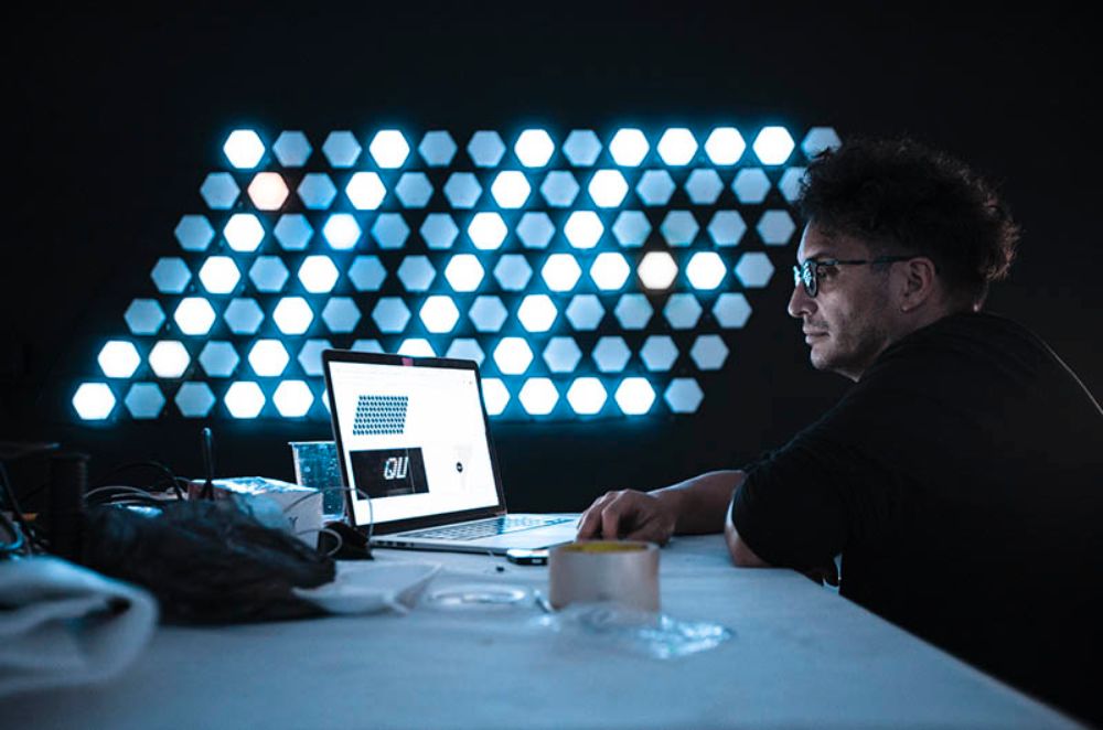 Daniel Cruz Valenzuela, artista visual, académico e investigador de la Universidad de Chile, es el nuevo director del Museo de Arte Contemporáneo de nuestro plantel.