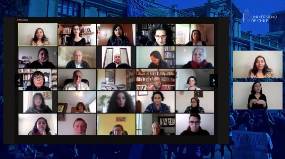 Representantes de la comunidad universitaria, así como parte de las y los convencionales electos vinculados a la U. de Chile participaron de este lanzamiento. 