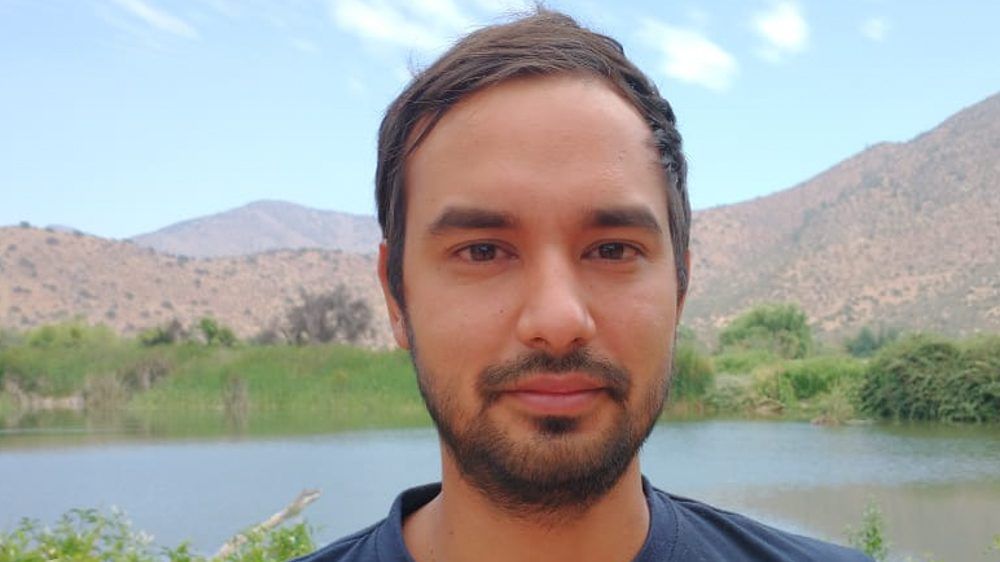 "Queremos una constitución, donde todas y todos, podamos aportar a un cambio real, con ideas y opiniones", señaló Francisco Caamaño. 