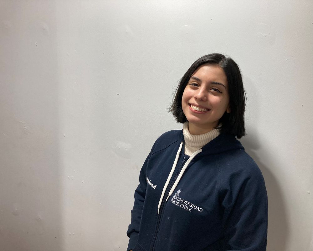 La humanidad del chat es lo que resalta Natalia Morales. El que sean personas que responden desde su experiencia, buscando que quienes consultan se "sientan abrazados, se sientan acompañados".