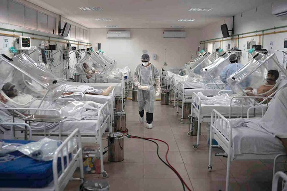 Existe preocupación por la rapidez en su transmisión (propagación) y dentro de sus síntomas están dolor de cabeza, garganta y secreciones nasales.