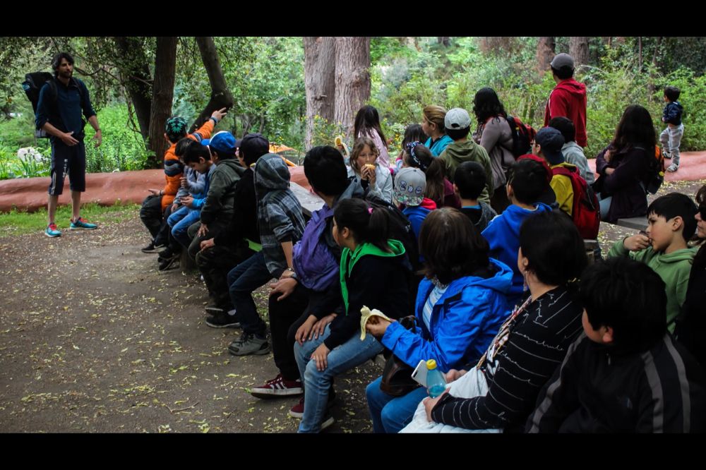 En el proyecto participan 90 estudiantes de tres escuelas ubicadas en los alrededores de la cuenca del río Maipo, en las comunas de San José de Maipo, La Pintana y Santo Domingo.