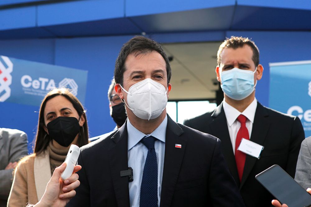 Lucas Palacios, ministro de Economía.