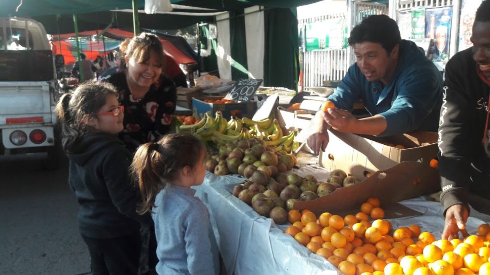 El objetivo principal de esta actividad fue conversar sobre mejoras en el acceso de toda la población a los alimentos saludables.
