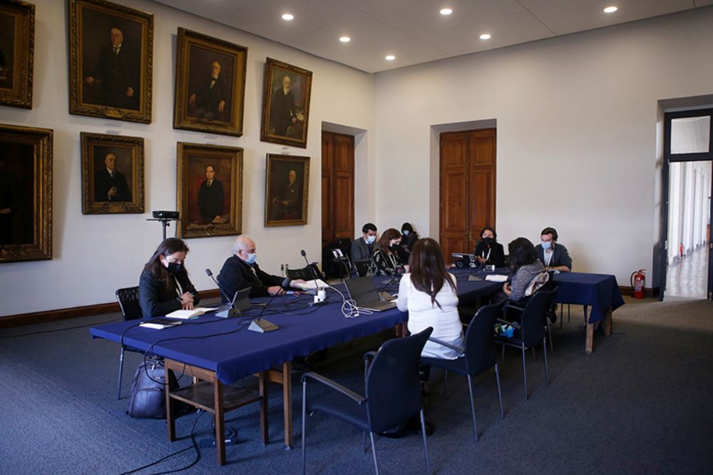 Subcomisión de Vinculación que busca integrar las diferentes iniciativas para dar forma al reglamento