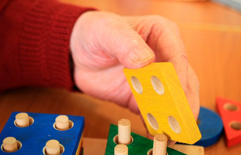 Actualmente no existe un tratamiento curativo para las demencias. Por lo que es necesario prevenir su aparición, entregar un diagnóstico oportuno y mejorar la calidad de vida de los pacientes.