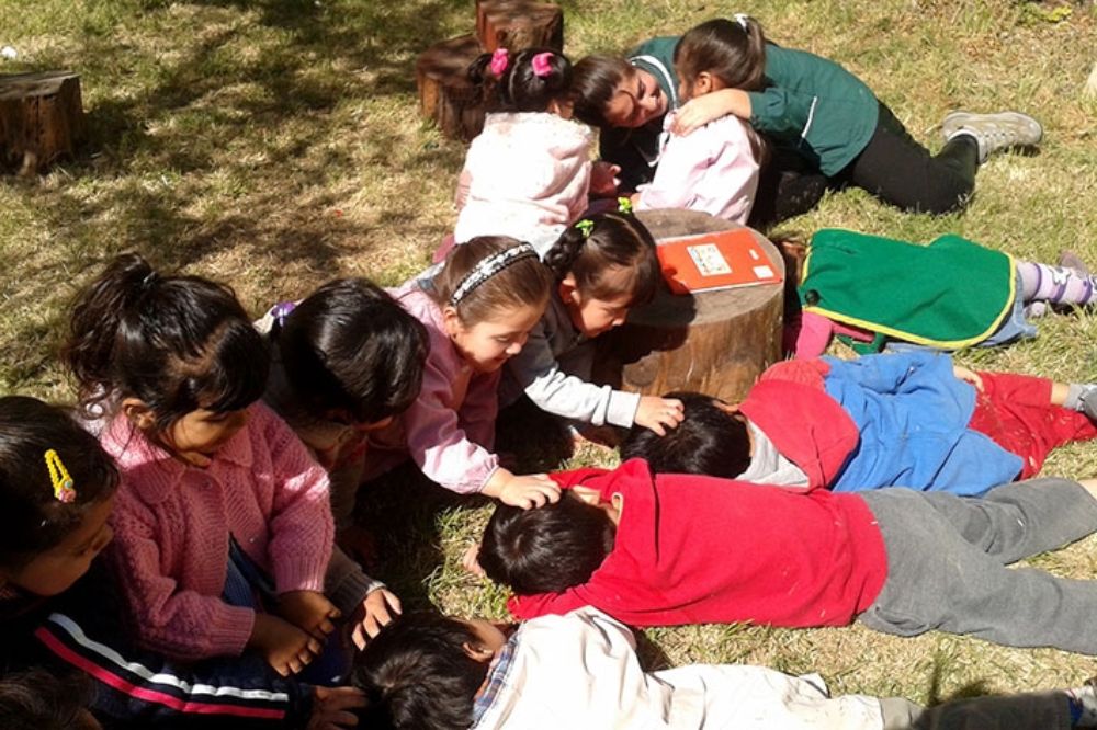 La interdisciplinariedad "es una tarea que compete a toda la comunidad educativa, instaurando una cultura del trabajo colaborativo", afirma Valentina Ulloa Vigueras.