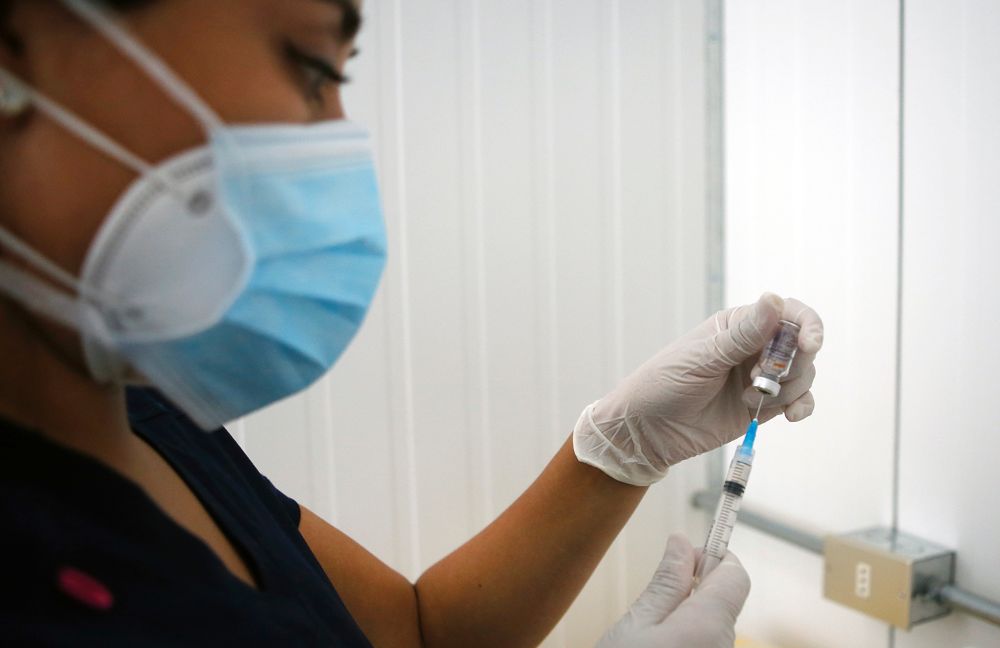 Más de un millón de personas mayores de 18 años aún no se han puesto ninguna vacuna contra el COVID-19.