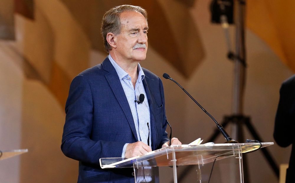 En educación, Eduardo Artés señaló que su plan es "ir fortaleciendo el sector público hasta que sea el único que quede realmente, porque así podrá reclamar la justicia".