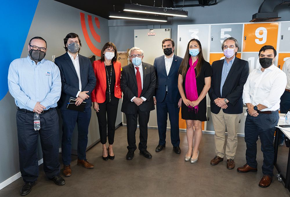 Gracias a esta red, espacios comunitarios y agroproductivos, escuelas y postas de salud en Carahue cuentan ahora con conectividad digital de alta velocidad.