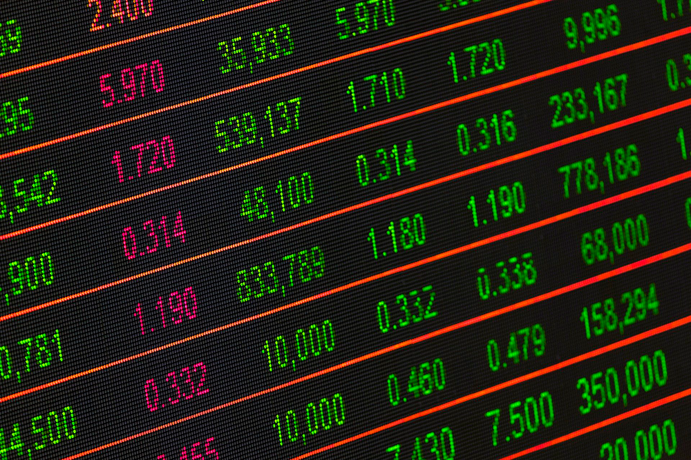 El diseño de mercados se ha transformado en una de las áreas más activas en las ciencias de la computación y economía, buscando crear plataformas para maximizar el bienestar social.