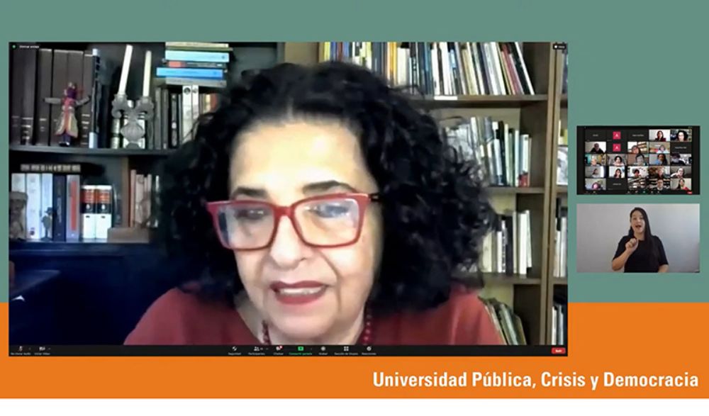 La vicerrectora de Extensión y Comunicaciones, Faride Zerán.