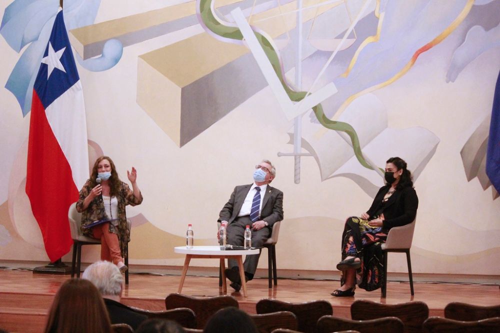La actividad también contó con la presencia del rector, Ennio Vivaldi, quien contó sus experiencias como estudiante en la Facultad de Medicina. 