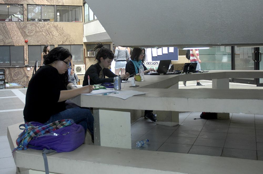 La Universidad brinda acompañamiento en la vida académica e integral, espacios para desarrollar el deporte y oportunidades de movilidad nacional e internacional. 