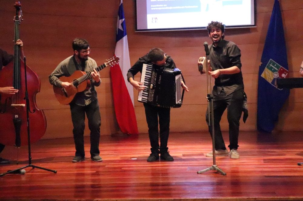 Desde marzo, las y los mechones de la Universidad podrán participar de diversas actividades de bienvenida e inducción, tanto en sus unidades académicas como a nivel institucional.