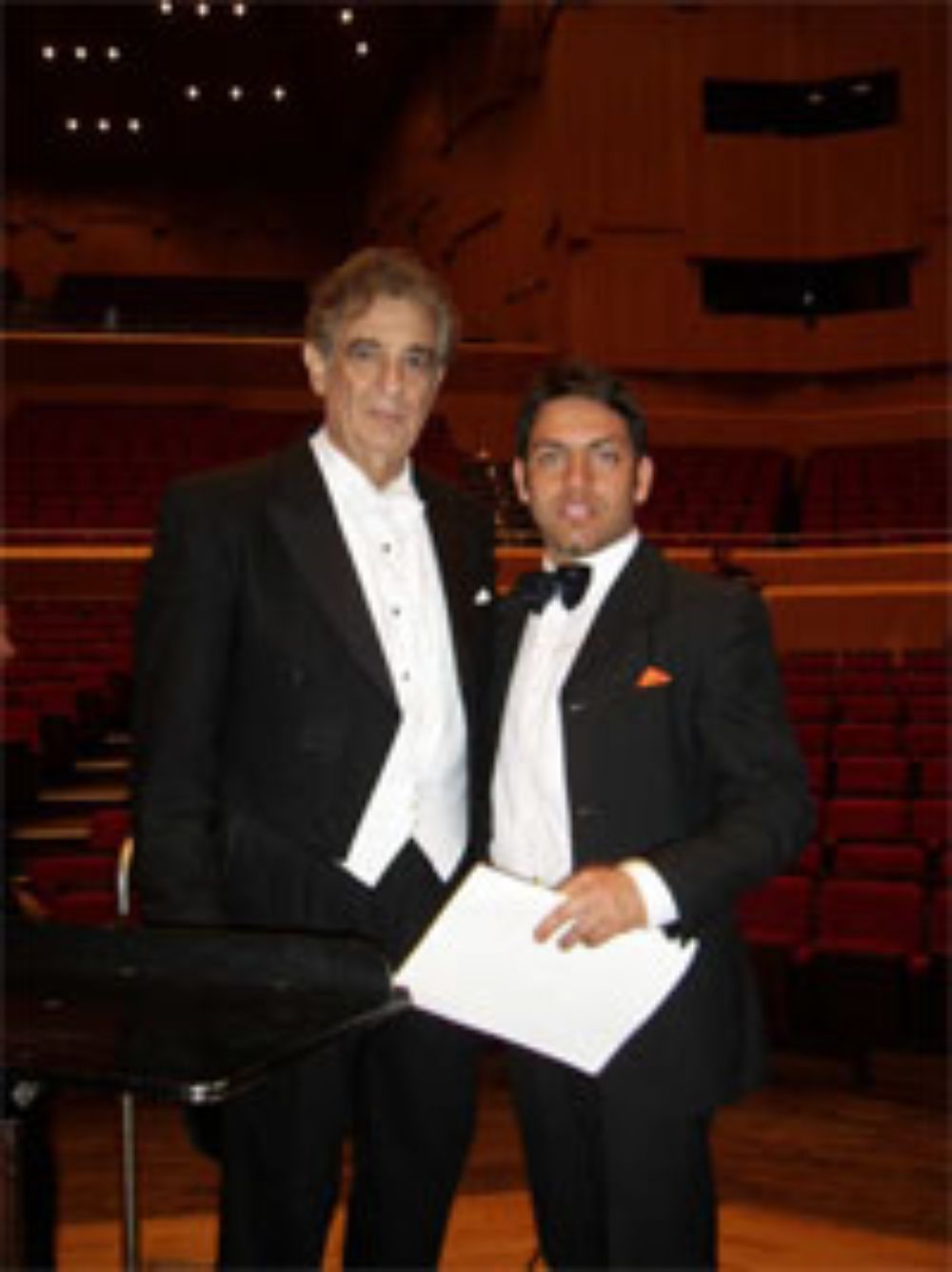 Felipe Marín junto a Plácido Domingo en Munich, donde se grabó el Réquiem de Verdi que acaba de ser editado en DVD.