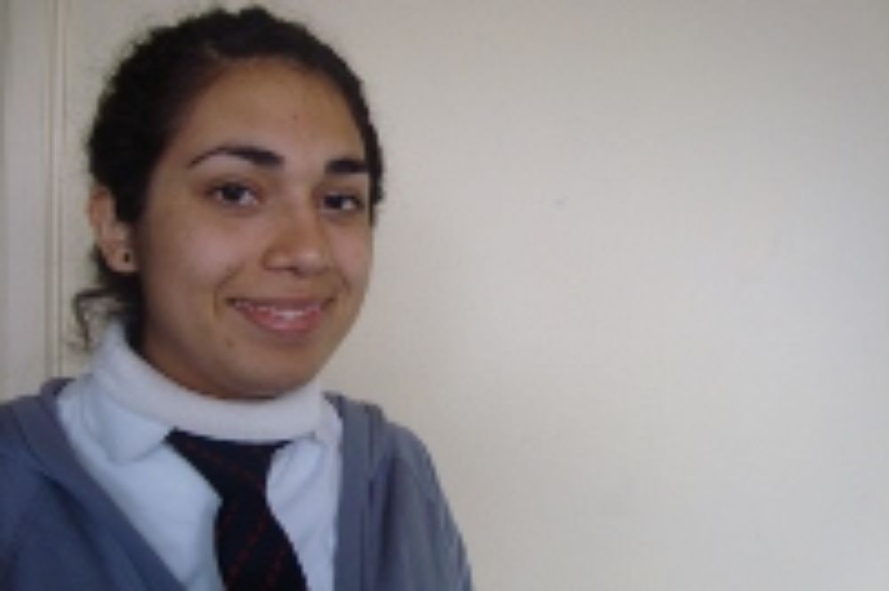 Verónica es estudiante de cuarto medio. Ha revisado varias mallas curriculares, y ya tiene decidido qué hacer: "siempre he pensado en estudiar Artes, pero en la Universidad de Chile".