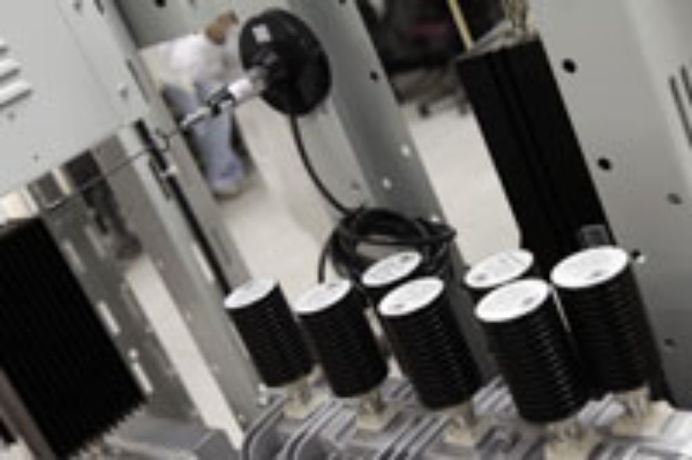 Este laboratorio dará pie a que estén las condiciones para que los estudiantes de Doctorado, Magíster y Pregrado en Ingeniería Eléctrica puedan estar actualizándose con estas tecnologías.