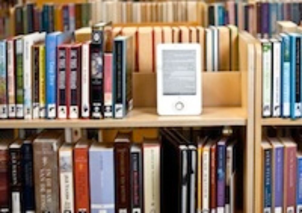 Más de 400 títulos electrónicos son los que podrá consultar la comunidad académica del campus Juan Gómez Millas gracias a esta iniciativa.